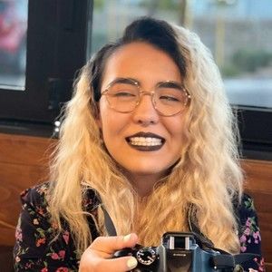 Meet your Posher, Briana